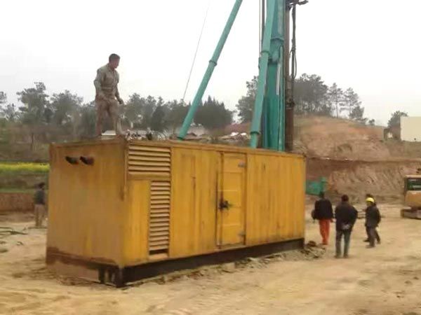 海珠如何判断水冷式机油散热器密封件是否需要更换？